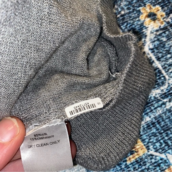 ANTHROPOLOGIE VAN ELSLANDER Silk/Cashmere Sweater, Size XSmall - Picture 4 of 6